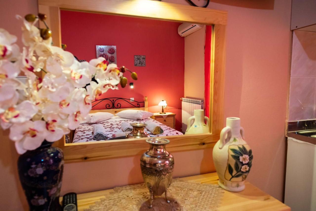 Efthalia Apartments & Studios 奈德里 外观 照片